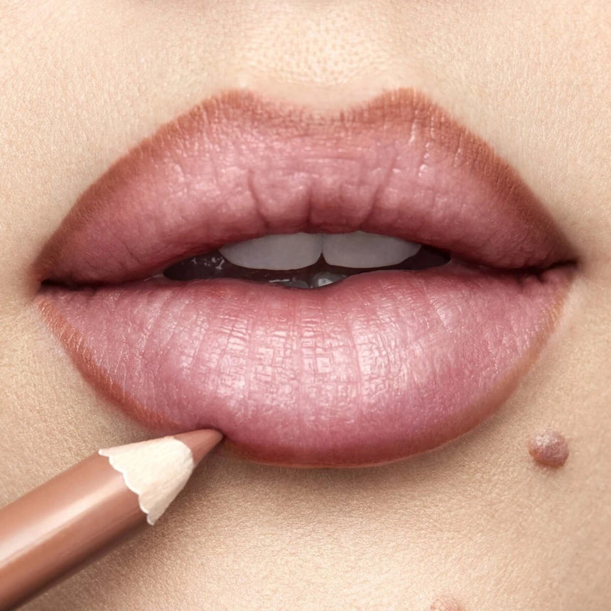 Crayón de Labios Elf Cream Glide Lip Liner Truth or Bare