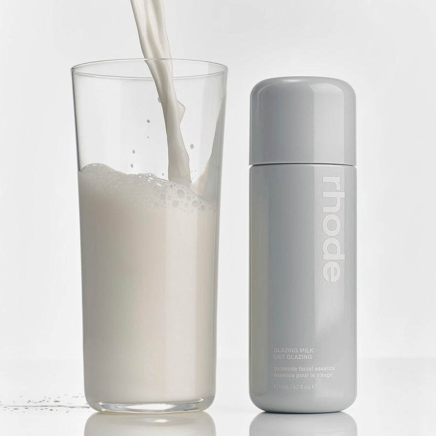 Esencia de Leche Rhode Glazing Milk Ceramide Facial Essence 50ml