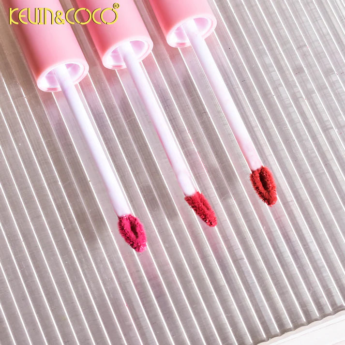 Dúo de Labios Kevin & Coco Attractive Lip Liner and Lip Gloss