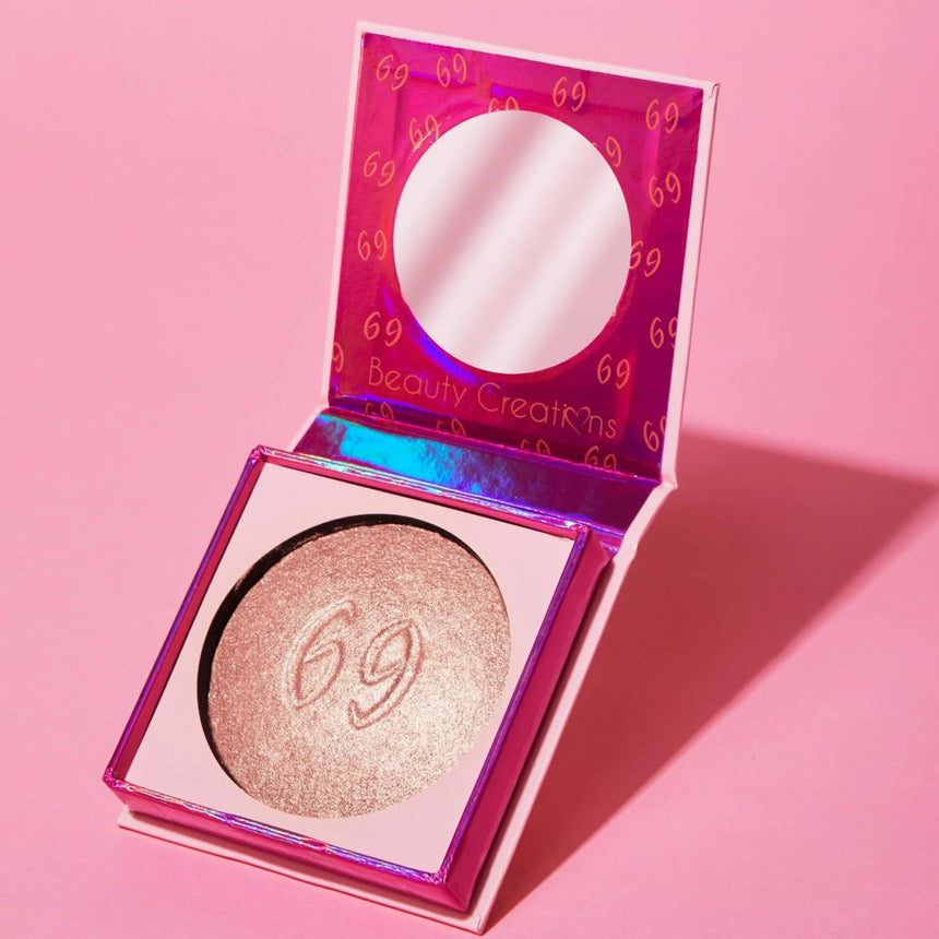 Iluminador en Polvo Annette 69 x Beauty Creations Highlighter