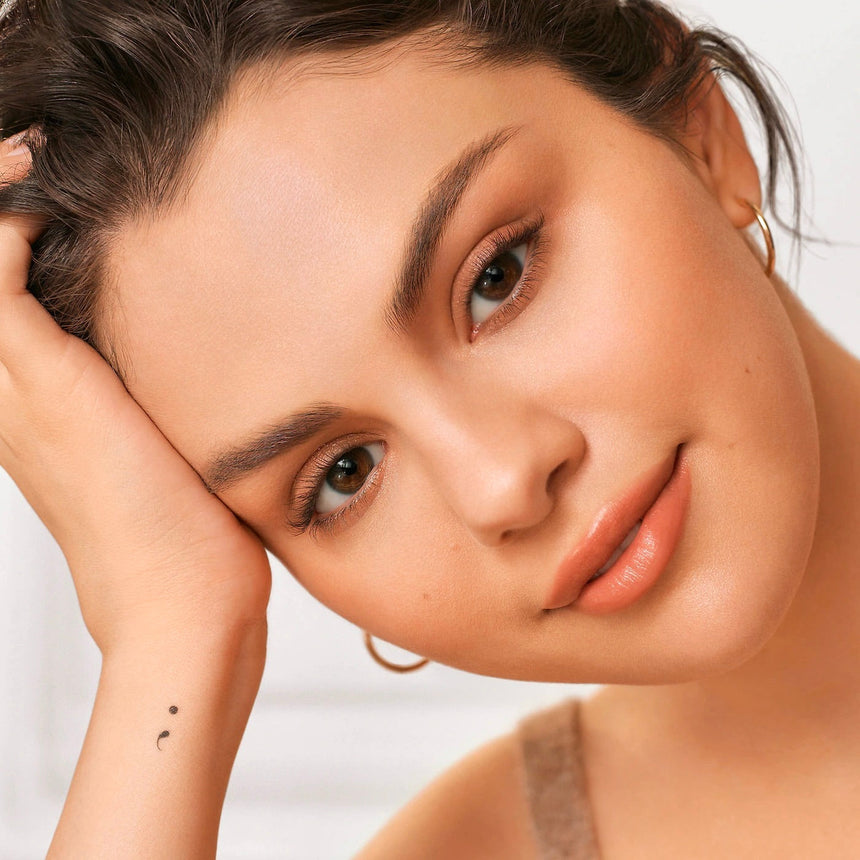 Al por Mayor Corrector Rare Beauty Liquid Touch Brightening Concealer