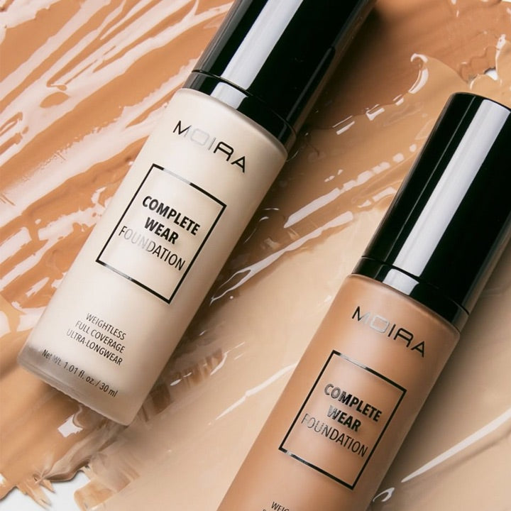 Base Moira Complete Wear Foundation